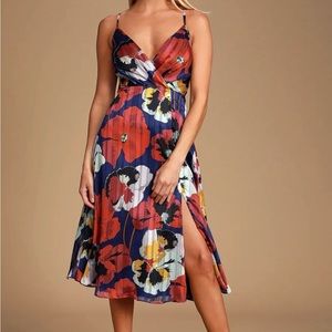 Lulu’s floral midi dress, only worn once